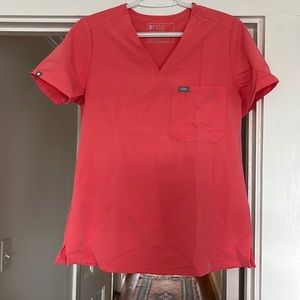 Figs Catarina single pocket scrub top in coral